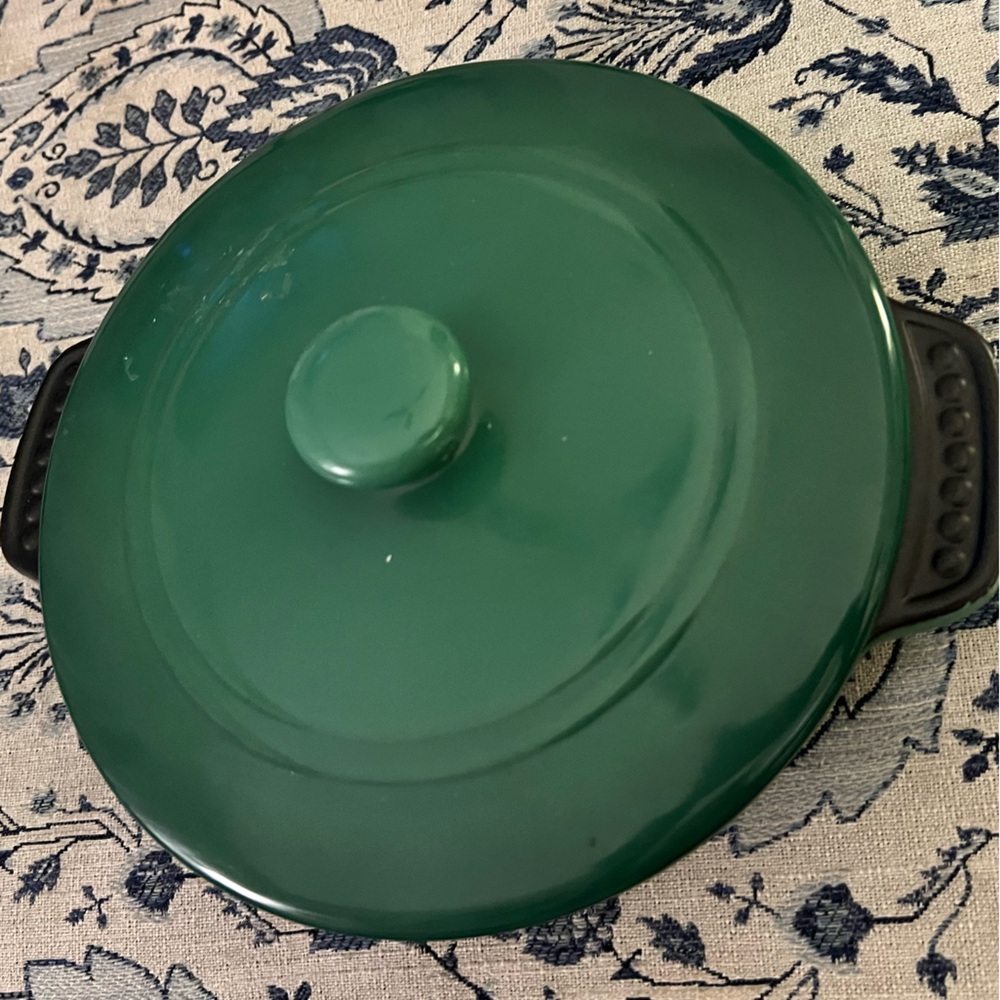 Parini round baker with lid 8-inch diameter, 1.5-quart capacity - green